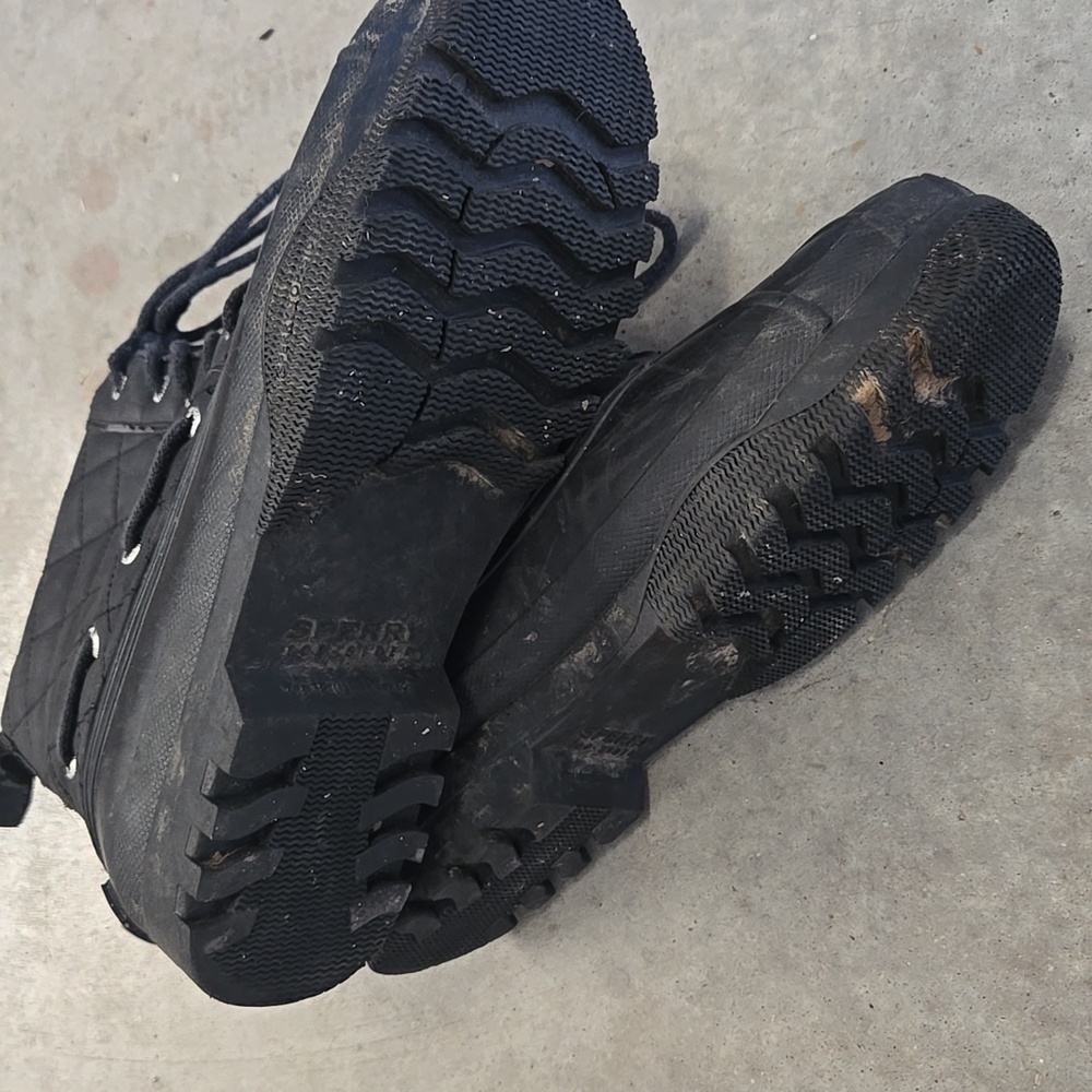 Sperry Top Sider Black Quilted Lace-Up Duck Boots, 9.5, Waterproof - Picture 5 of 7